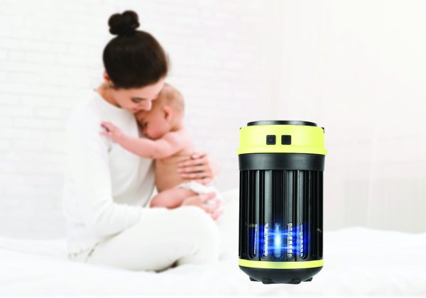 מנורת לילה עם קוטל יתושים לקמפינג
